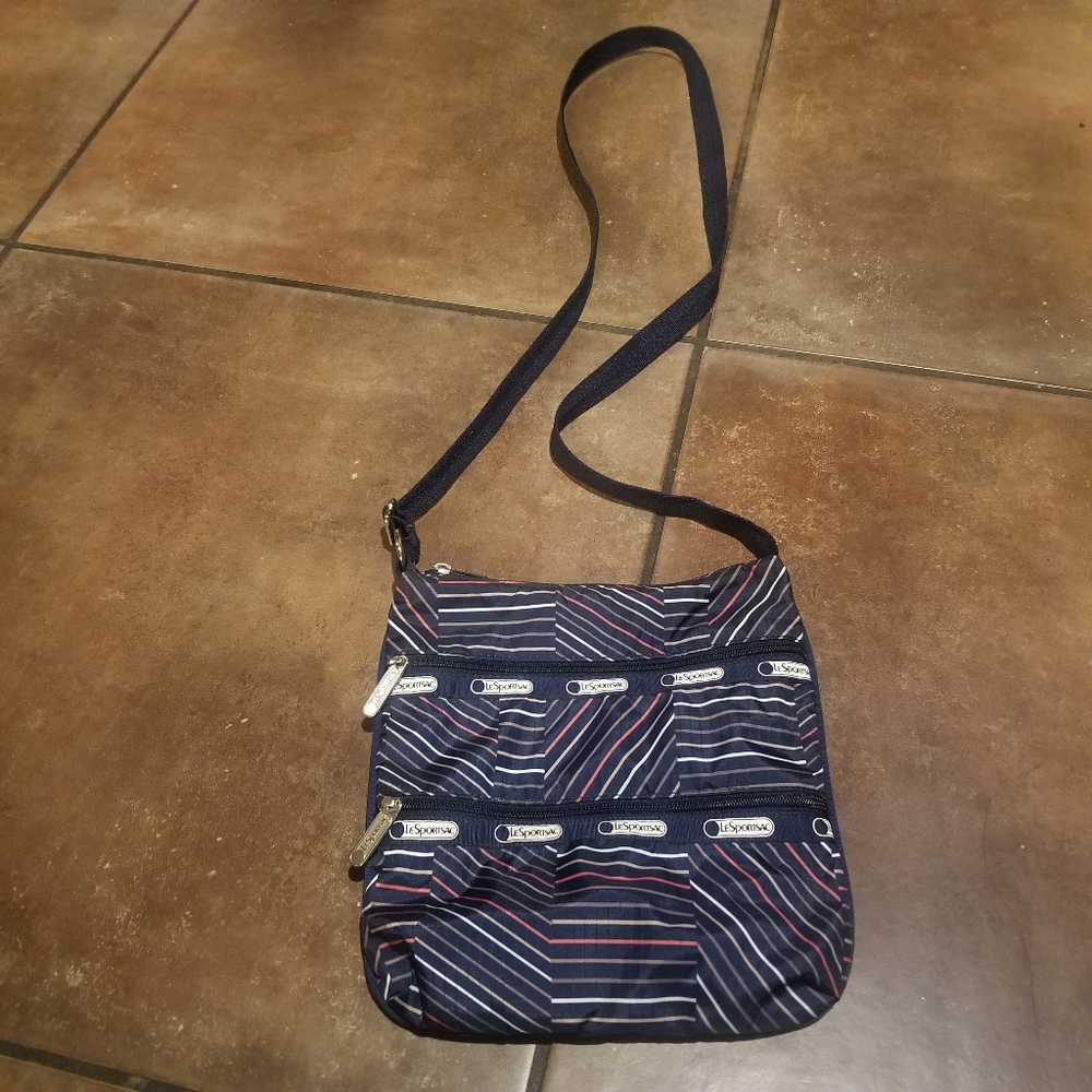Le Sportsac Zig Zag Kylie Crossbody Bag EUC